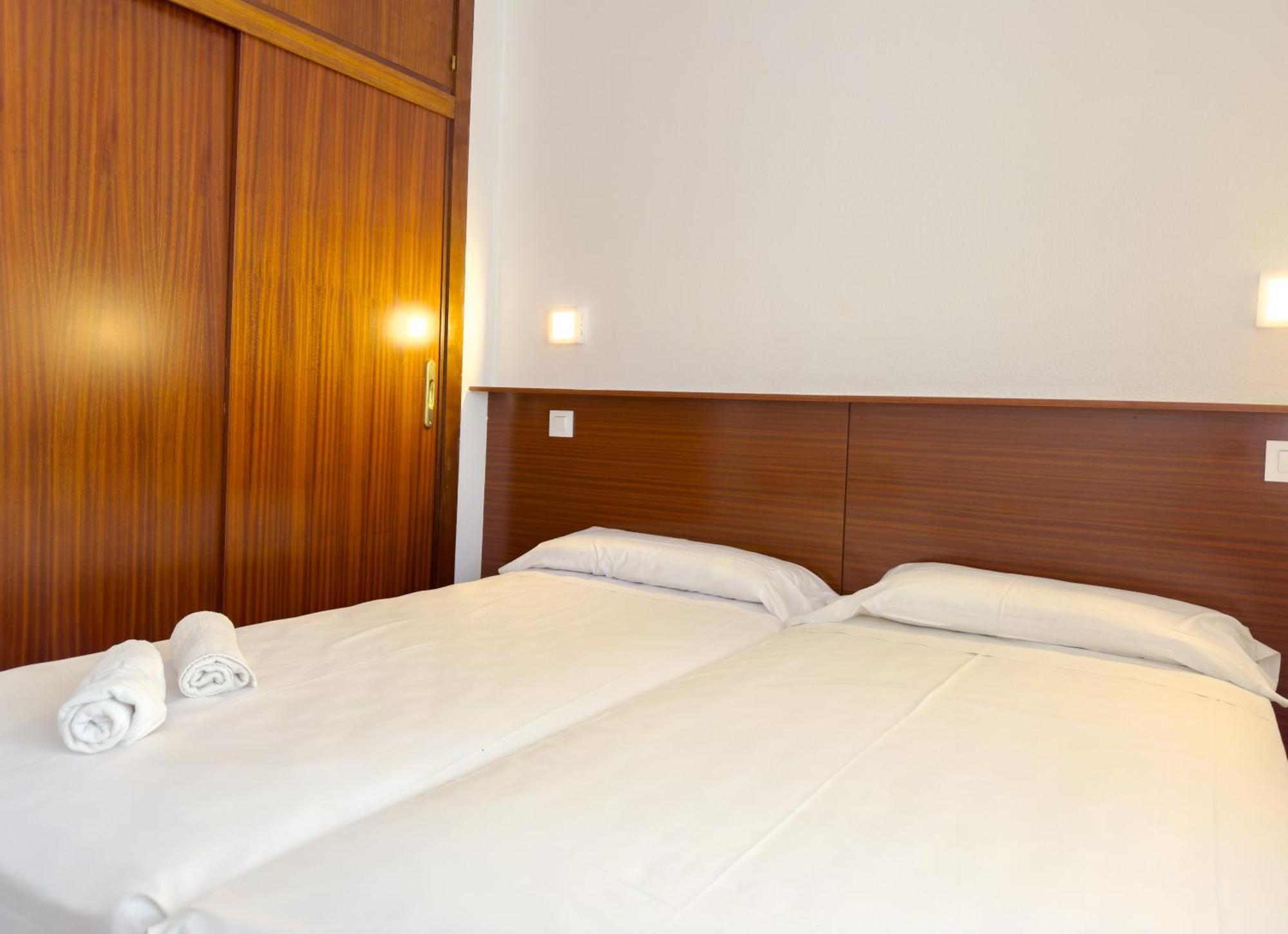 Rentalmar Atlantida Apartamentos Salou Esterno foto