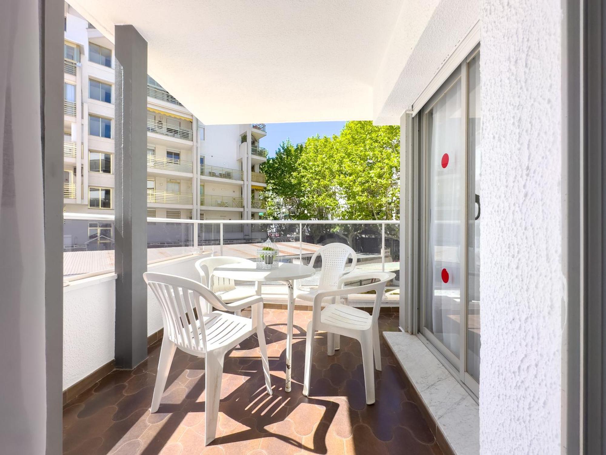 Rentalmar Atlantida Apartamentos Salou Esterno foto
